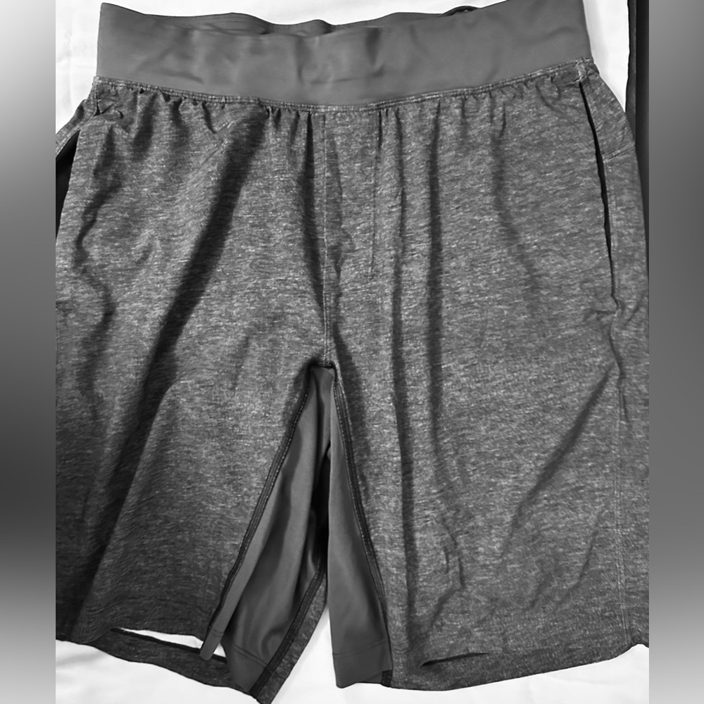 Lululemon Lined Short 9" Men's in Heather Gray Size M